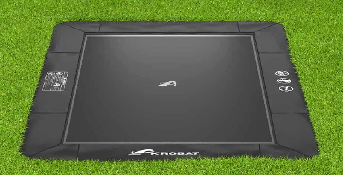 Akrobat Trampoline Primus - Flat to the Ground - 305 x 183 cm - Zwart / Zwart - Limited Edition